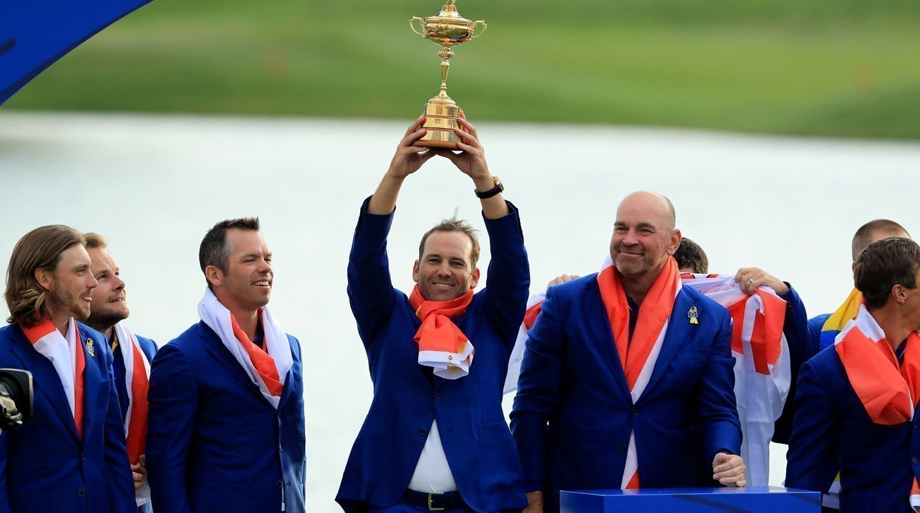Sergio García hoisting the Ryder Cup trophy at Le Golf National (© Getty Images)