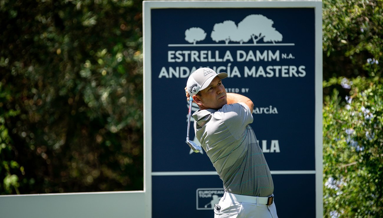 Sergio García teeing off in the first practice round of the Estrella Damm N.A. Andalucía Masters (© Real Club Valderrama)